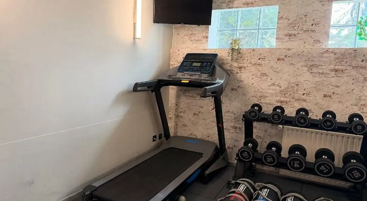 Axis Hotel SPORTS_AND_LEISURE