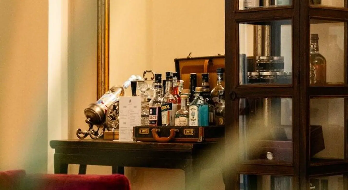 TownHouse 33 Boutique Hotel Bar