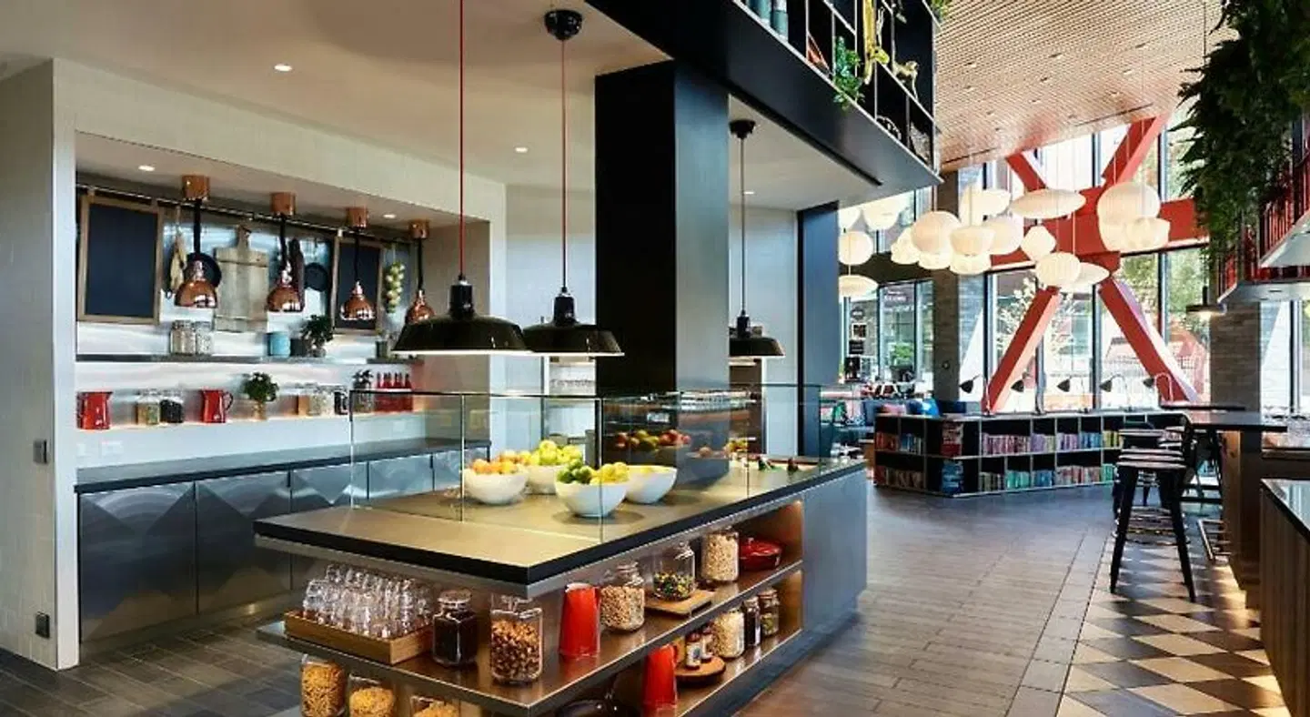 citizenM Seattle Pioneer Square Restaurant