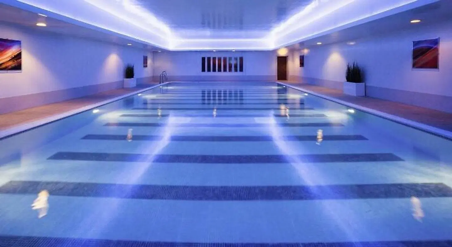 voco Sheffield by IHG Hallenbad