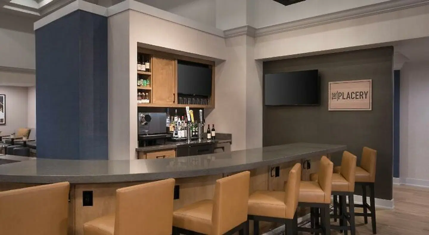 Hyatt Place Rogers/Bentonville Bar