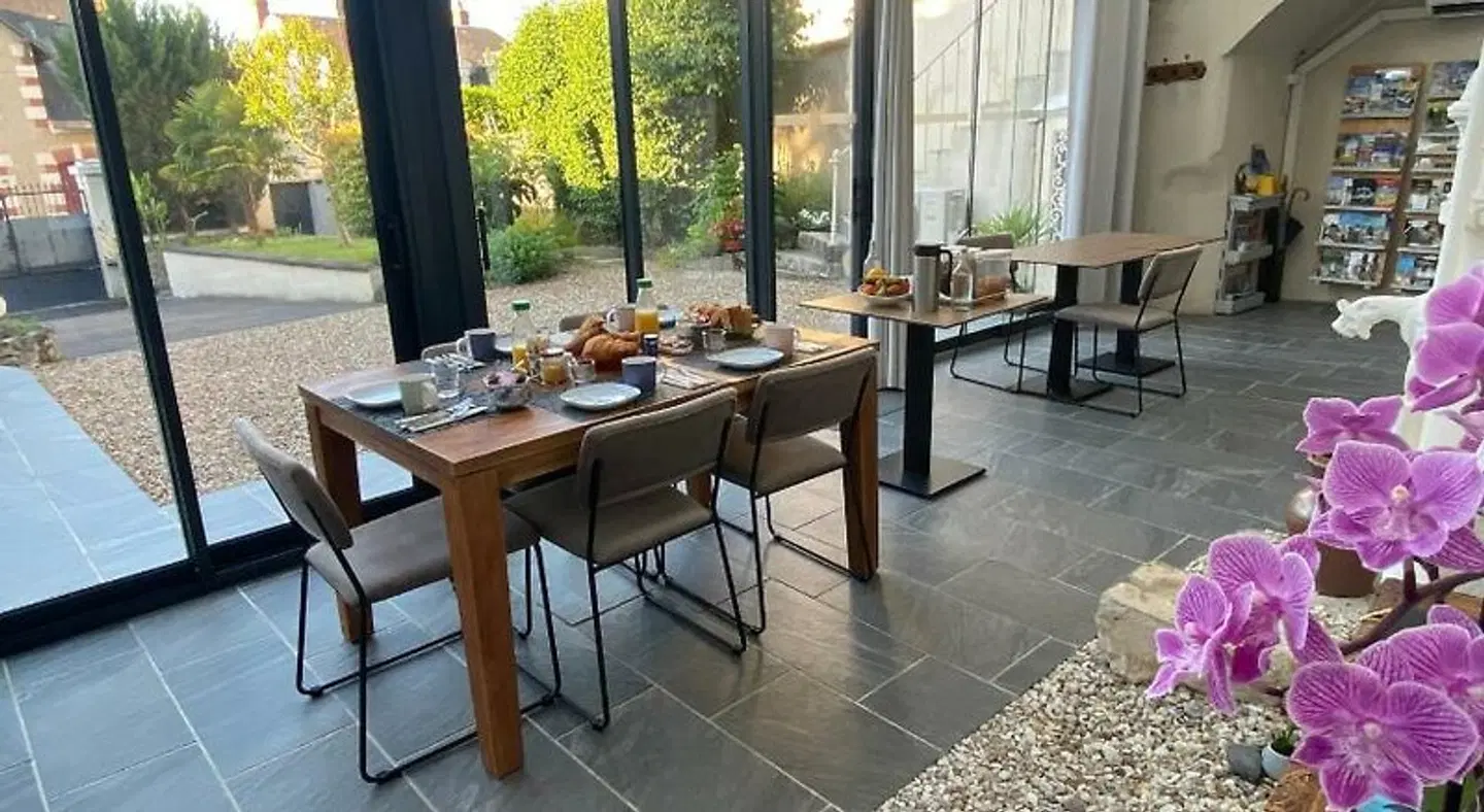 Les Rives du Cher Restaurant