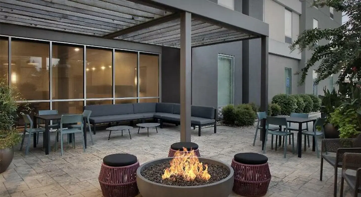 Home2 Suites by Hilton Hattiesburg Terrasse