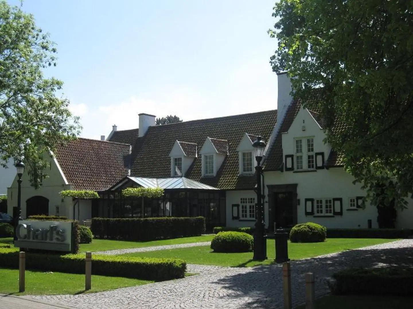Charl's EXTERIOR
