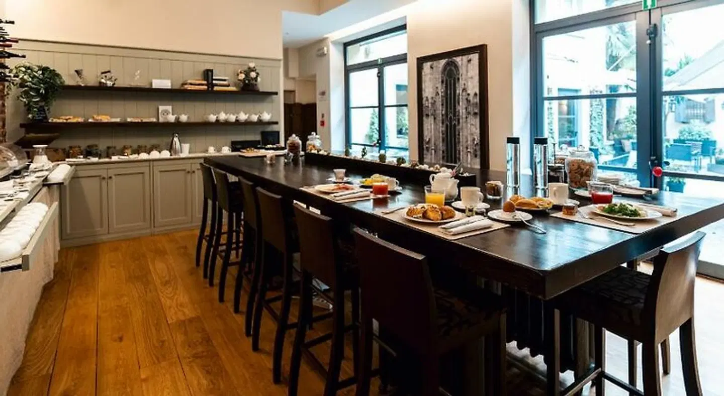TownHouse 33 Boutique Hotel Bar