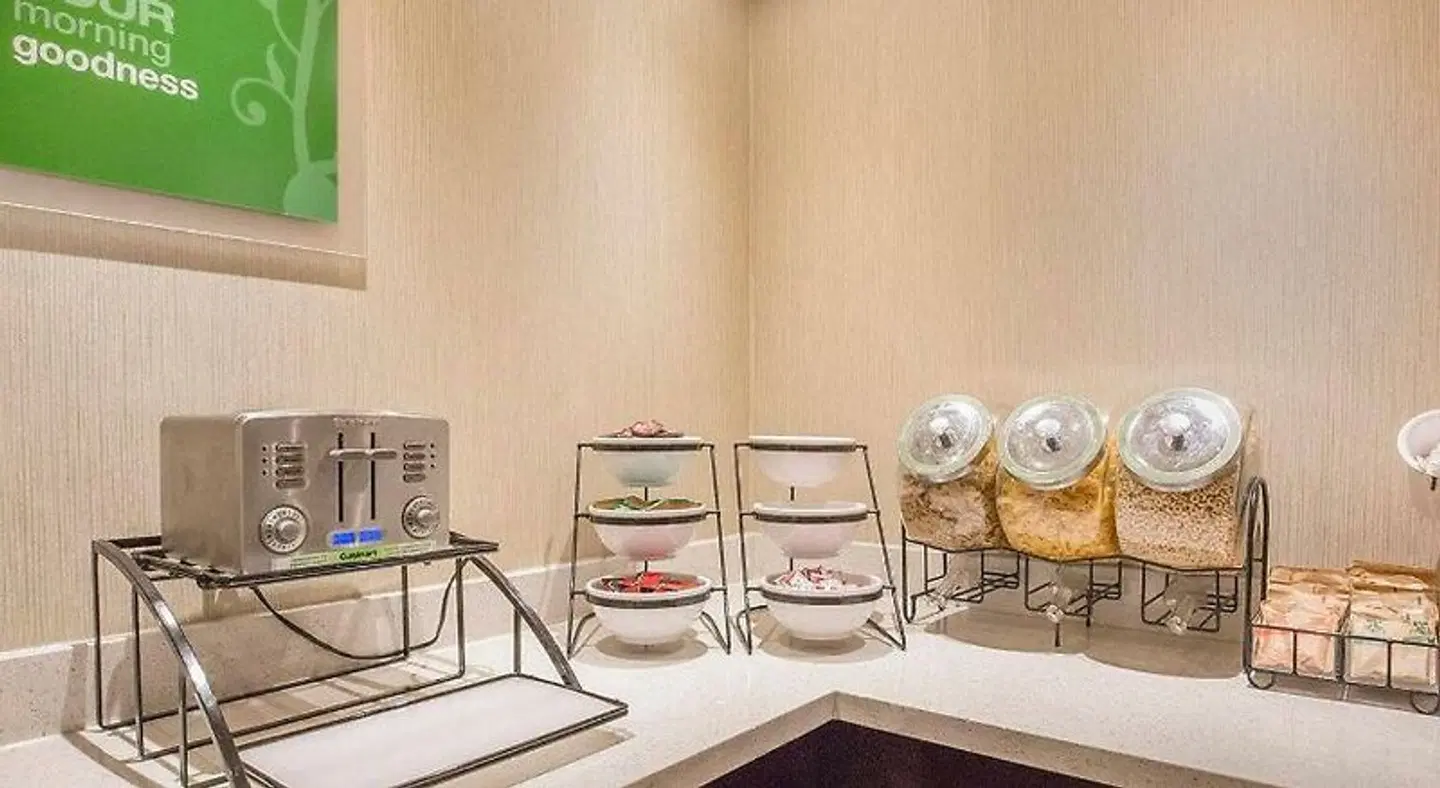 Comfort Inn & Suites University Badezimmer