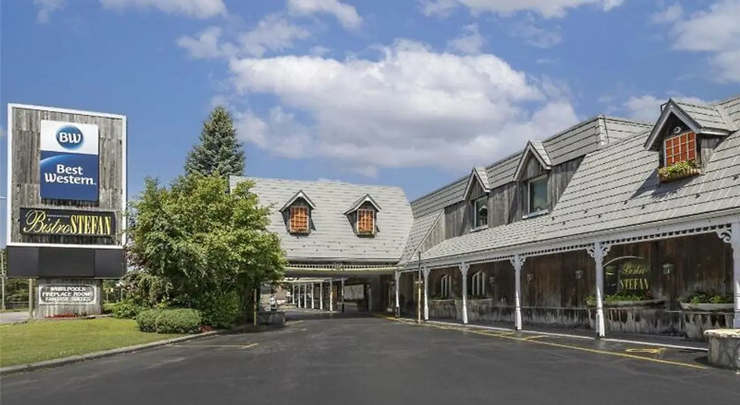 Best Western Fireside Inn EXTERIOR