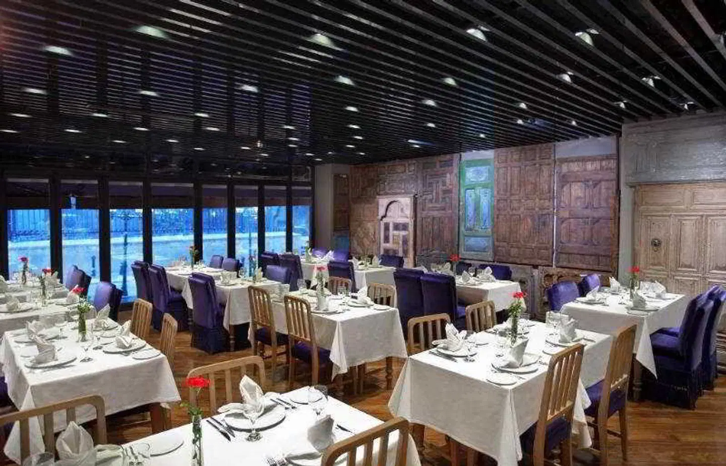 Sura Design Hotel & Suites Restaurant