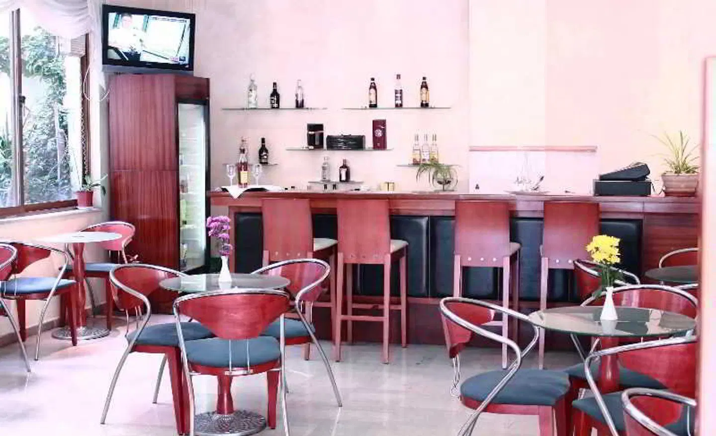 Apollo Bar
