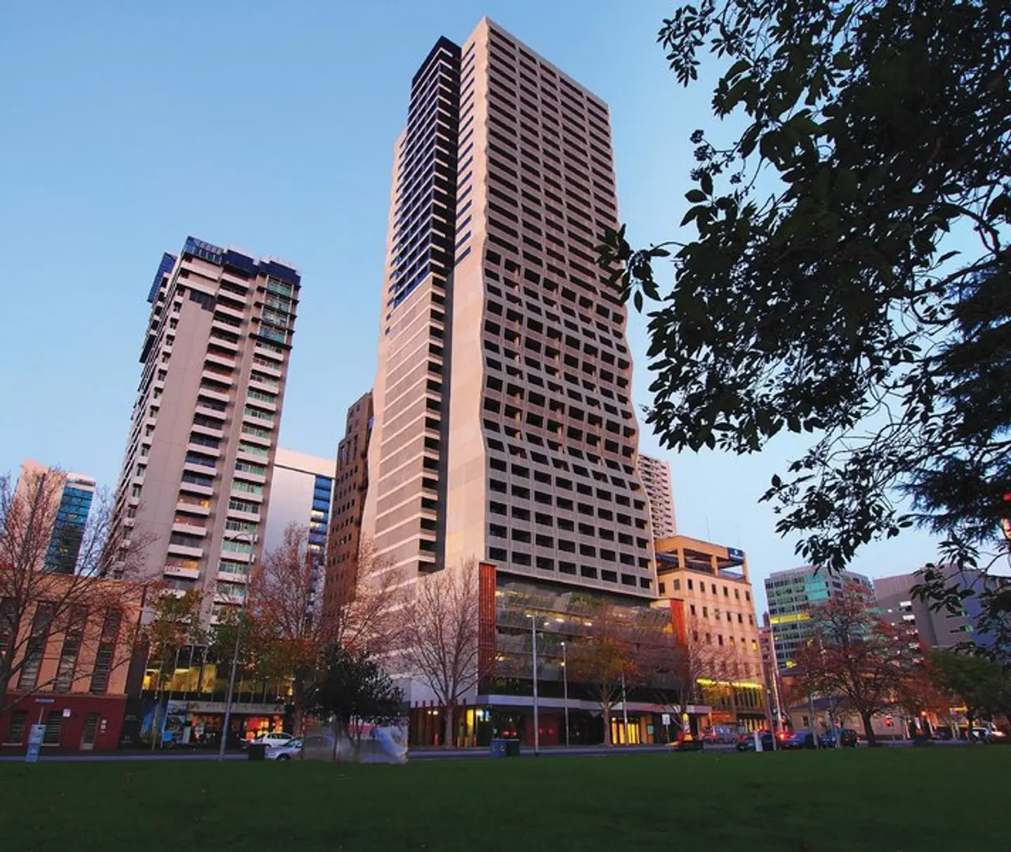 Oaks Melbourne on William Suites EXTERIOR