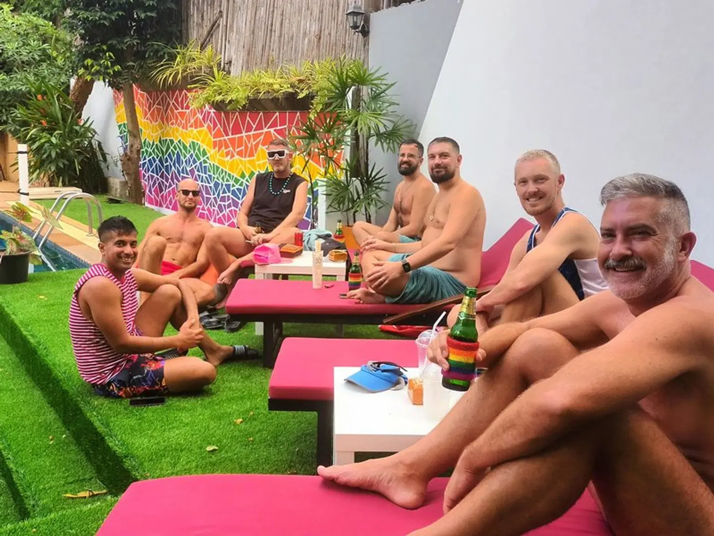 Alpha Gay Resort & Spa PEOPLE