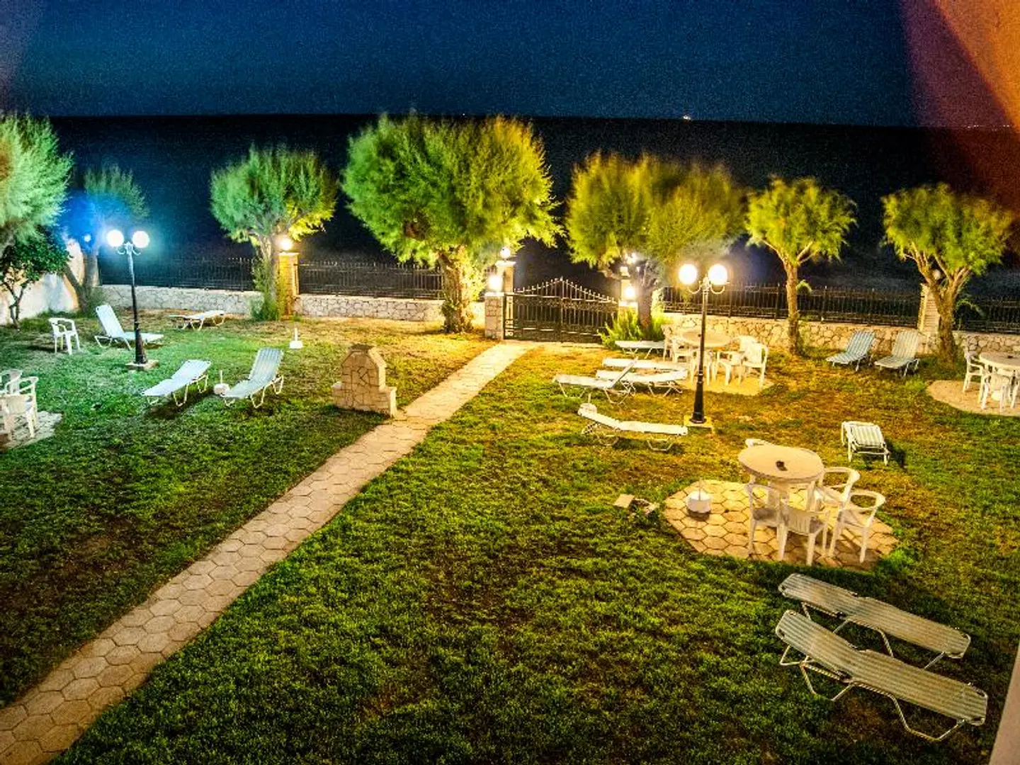Iliessa Beach Hotel Garten