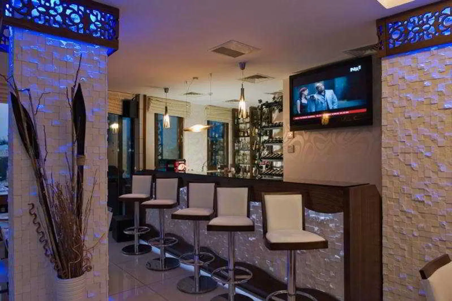 Edition Old City Boutique Hotel Bar