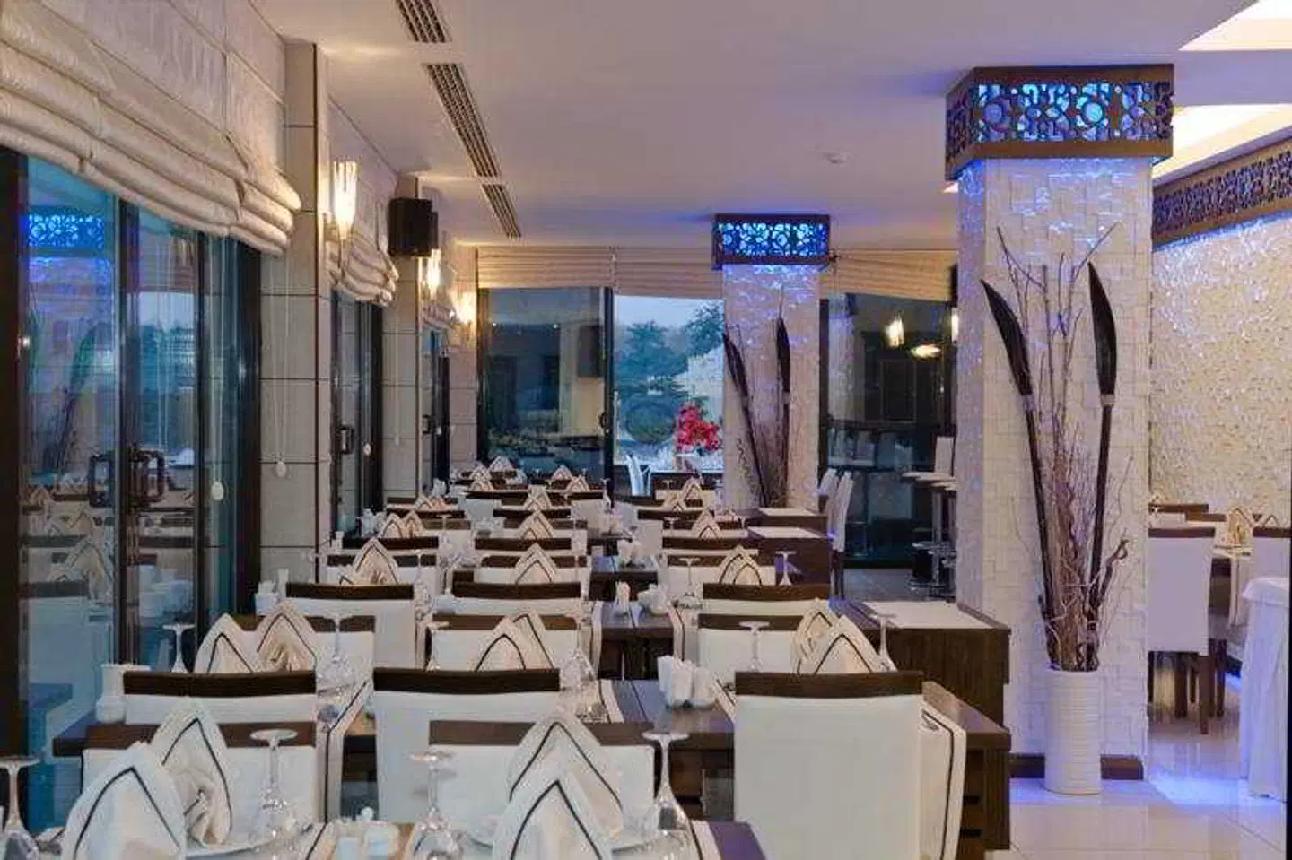 Edition Old City Boutique Hotel Restaurant