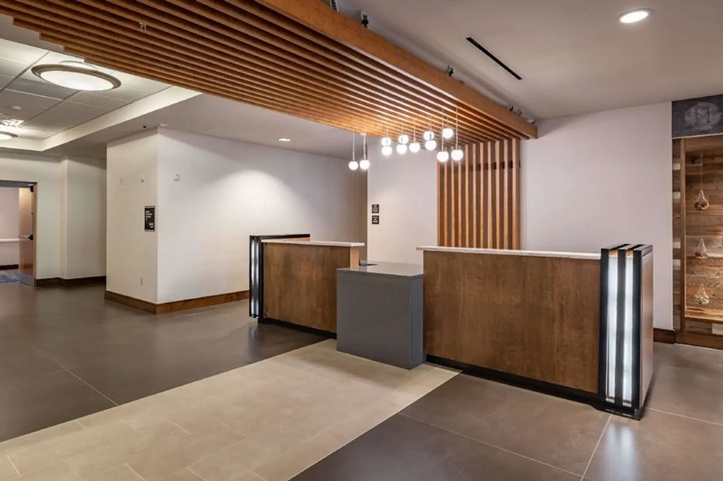 DoubleTree Club by Hilton Dallas-Farmers Branch LOUNGE_LOBBY