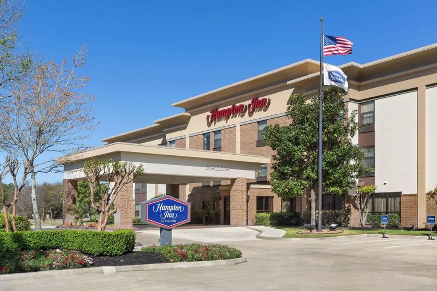 Hampton Inn Houston-Willowbrook Mall EXTERIOR