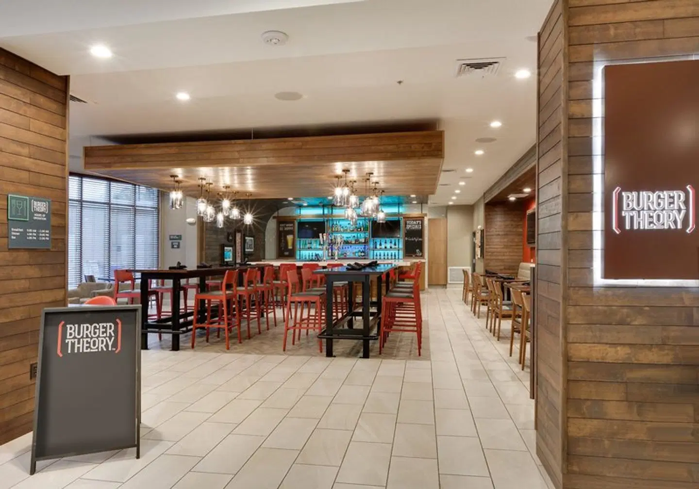 Holiday Inn Yuma by IHG Bar