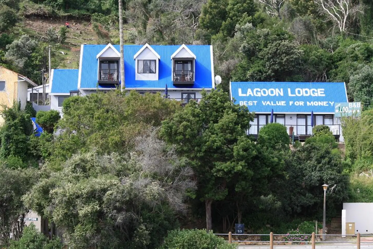 Lagoon Lodge EXTERIOR