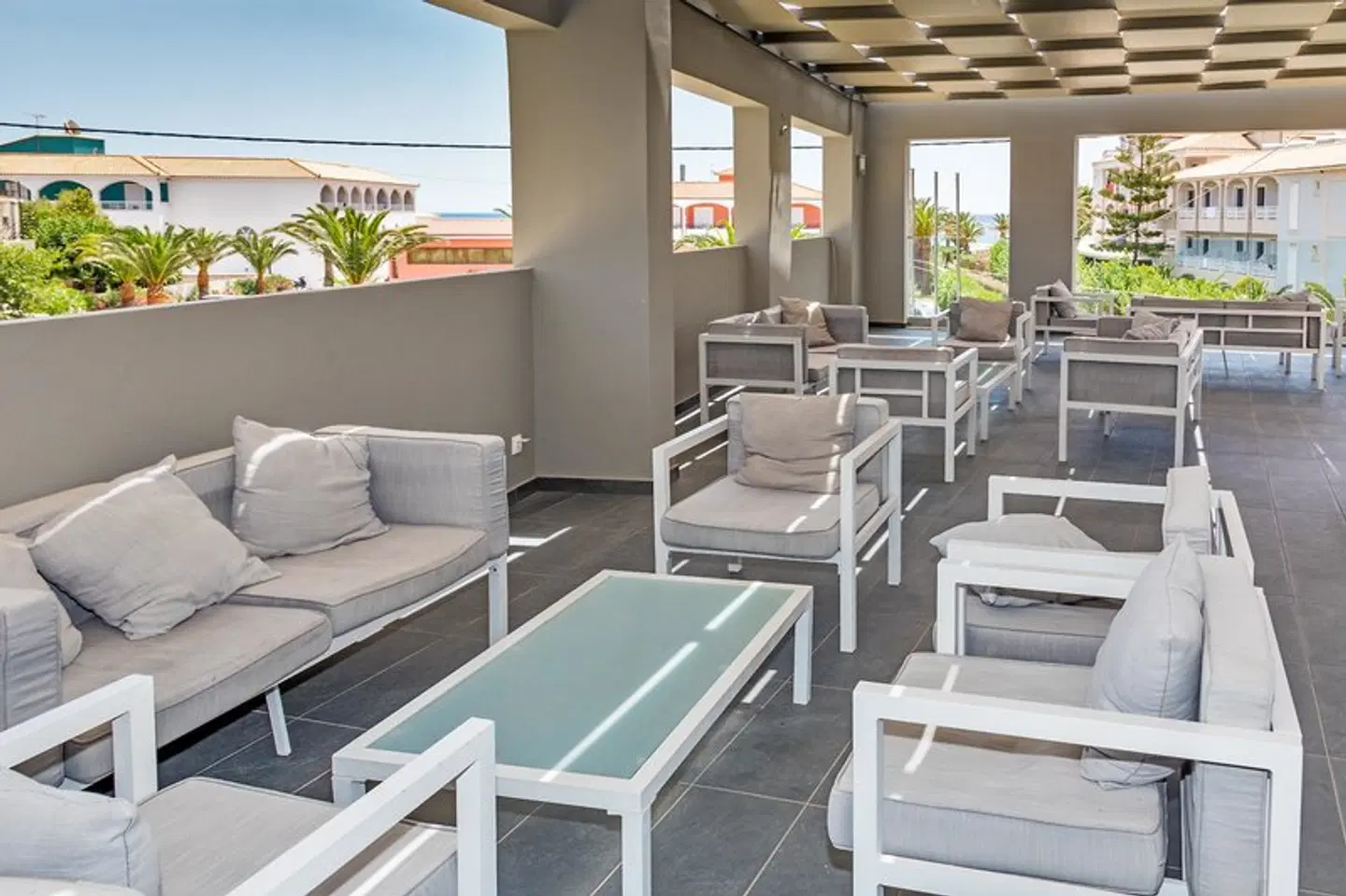 White Olive Premium Hotel Terrasse