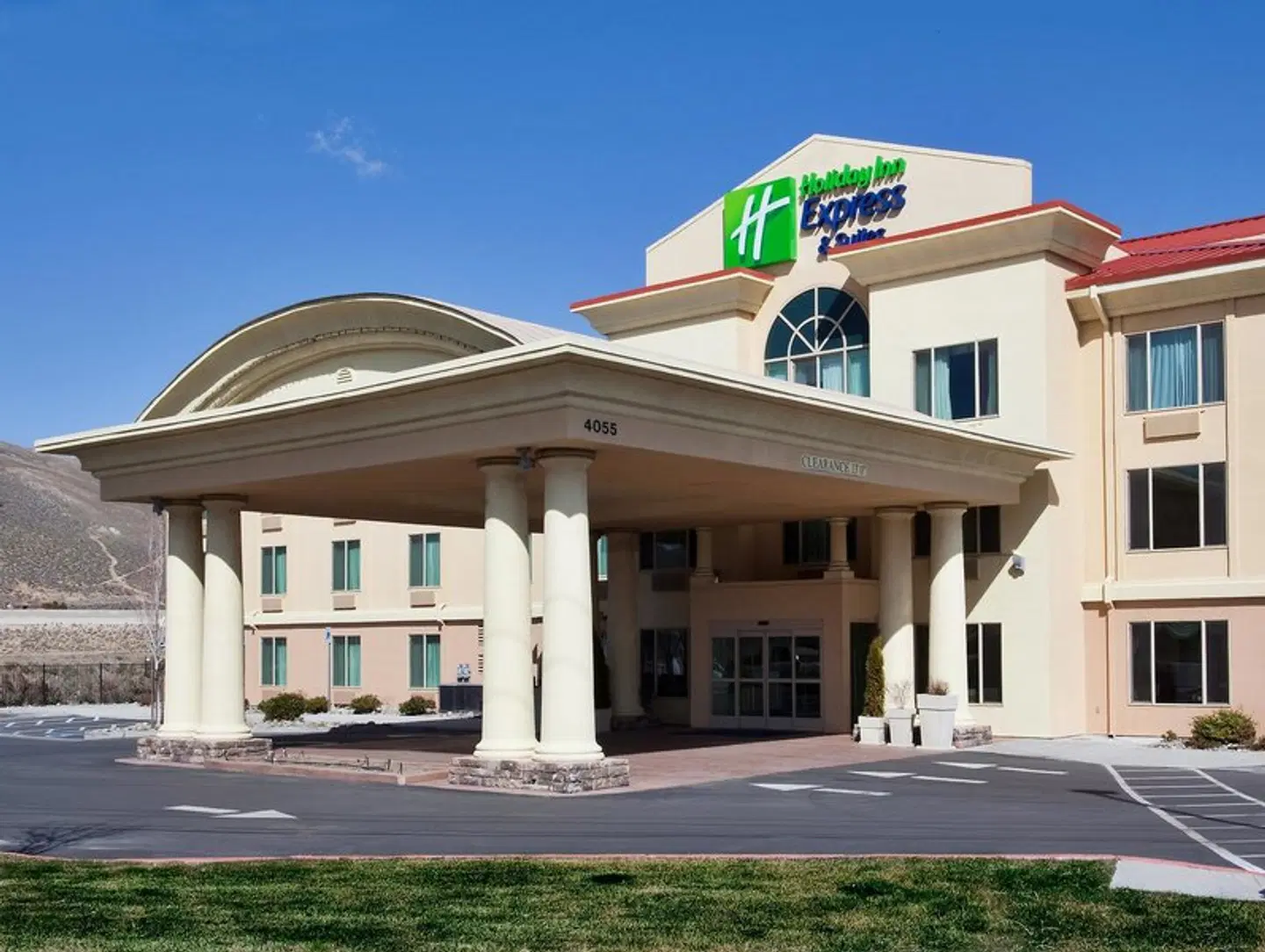 Holiday Inn Express & Suites Carson City by IHG EXTERIOR