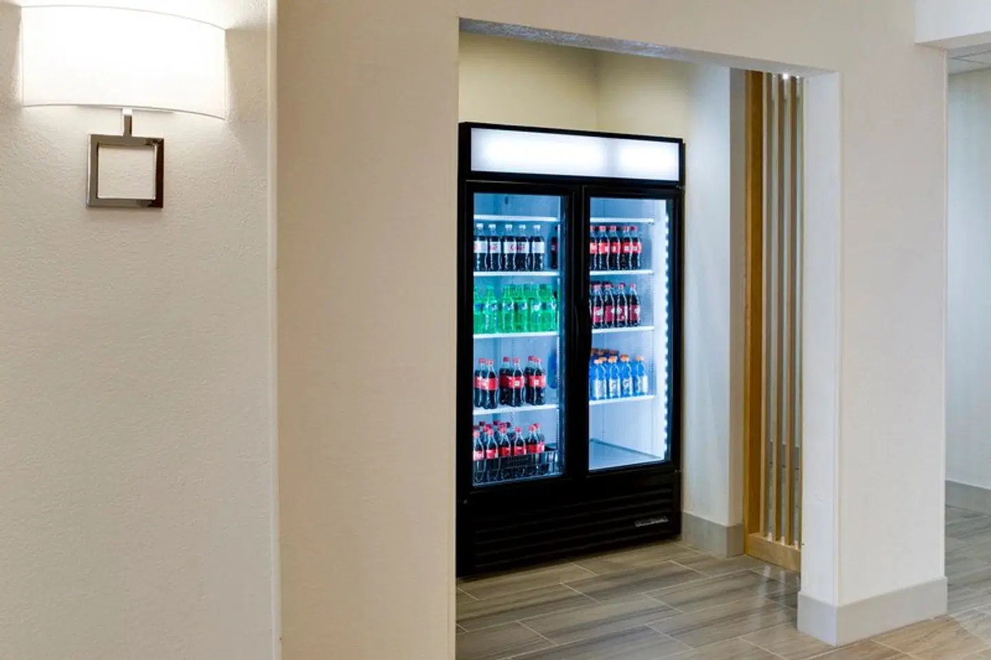 Holiday Inn Express & Suites Jacksonville by IHG LOUNGE_LOBBY