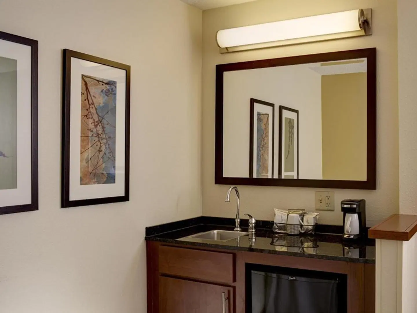 Hyatt Place Ontario/Rancho Cucamonga ROOM_EXAMPLE