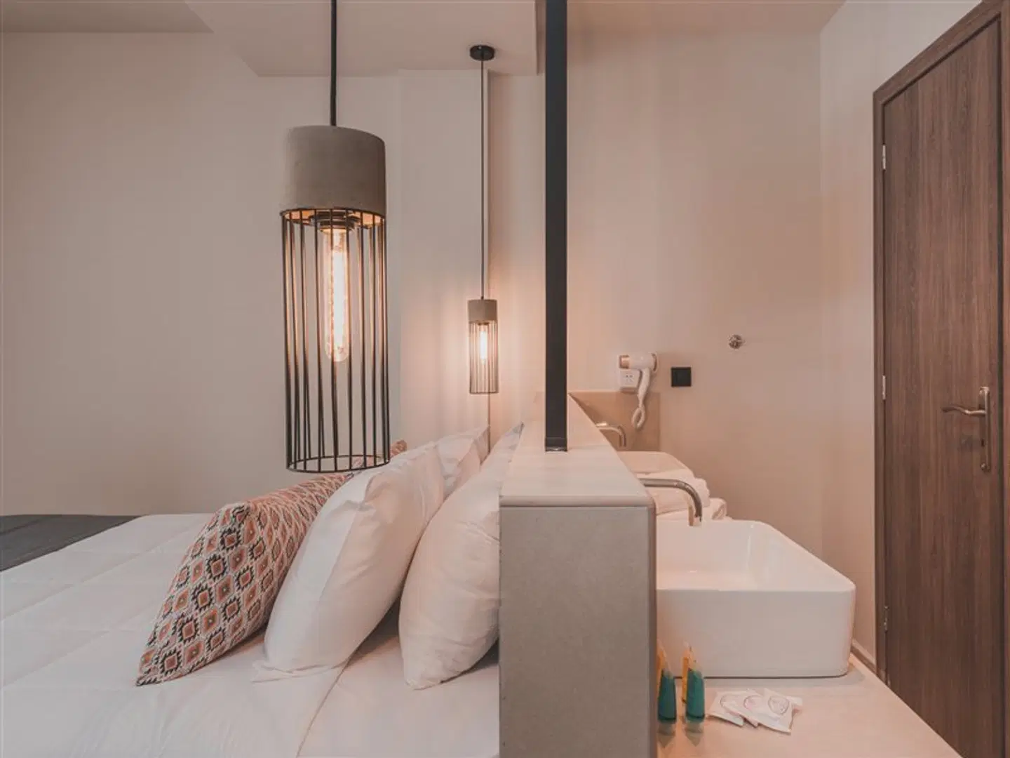 Cavo Suites ROOM_EXAMPLE