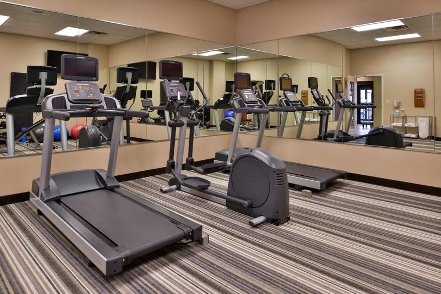 Candlewood Suites Terre Haute by IHG SPORTS_AND_LEISURE