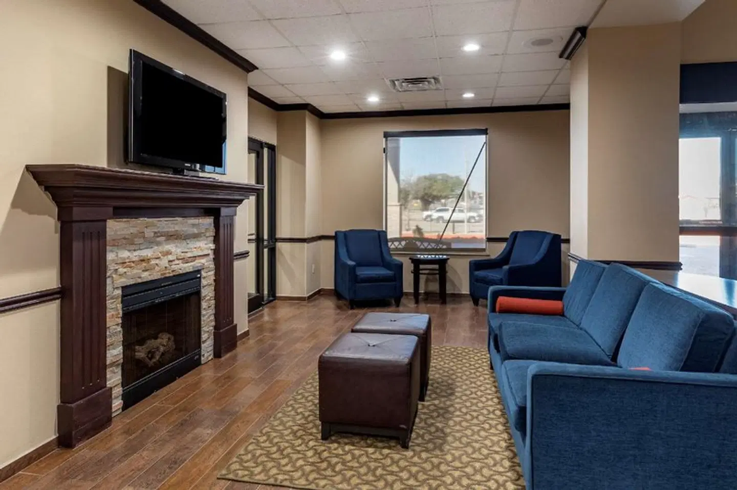 Comfort Suites Near Baylor University ROOM_EXAMPLE
