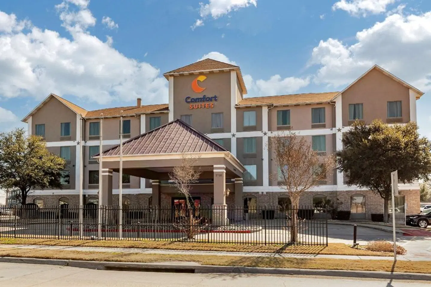 Comfort Suites Near Baylor University EXTERIOR