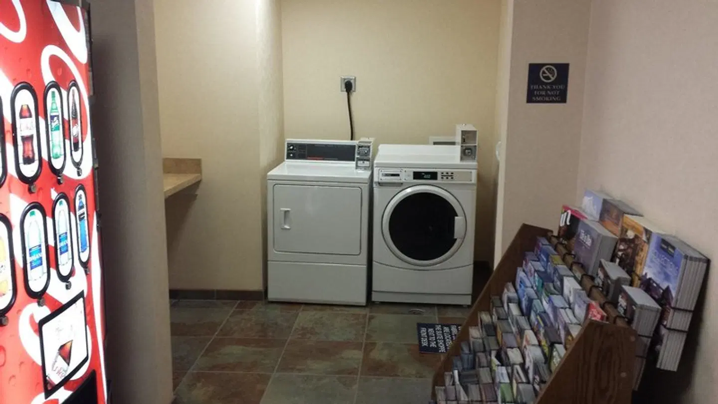 Holiday Inn Express & Suites Salt Lake City-Airport East by IHG ROOM_EXAMPLE