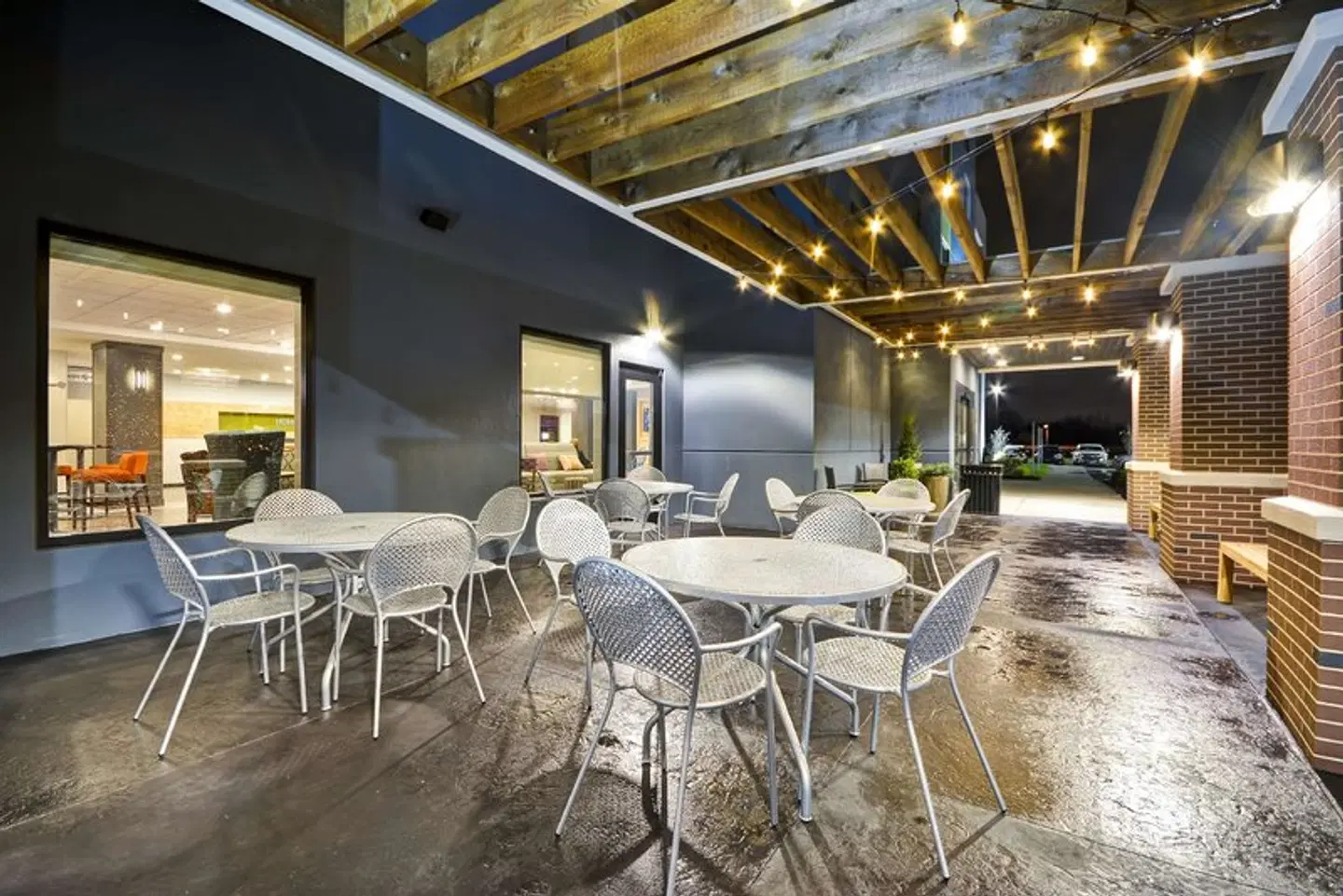 Home2 Suites by Hilton Evansville Restaurant