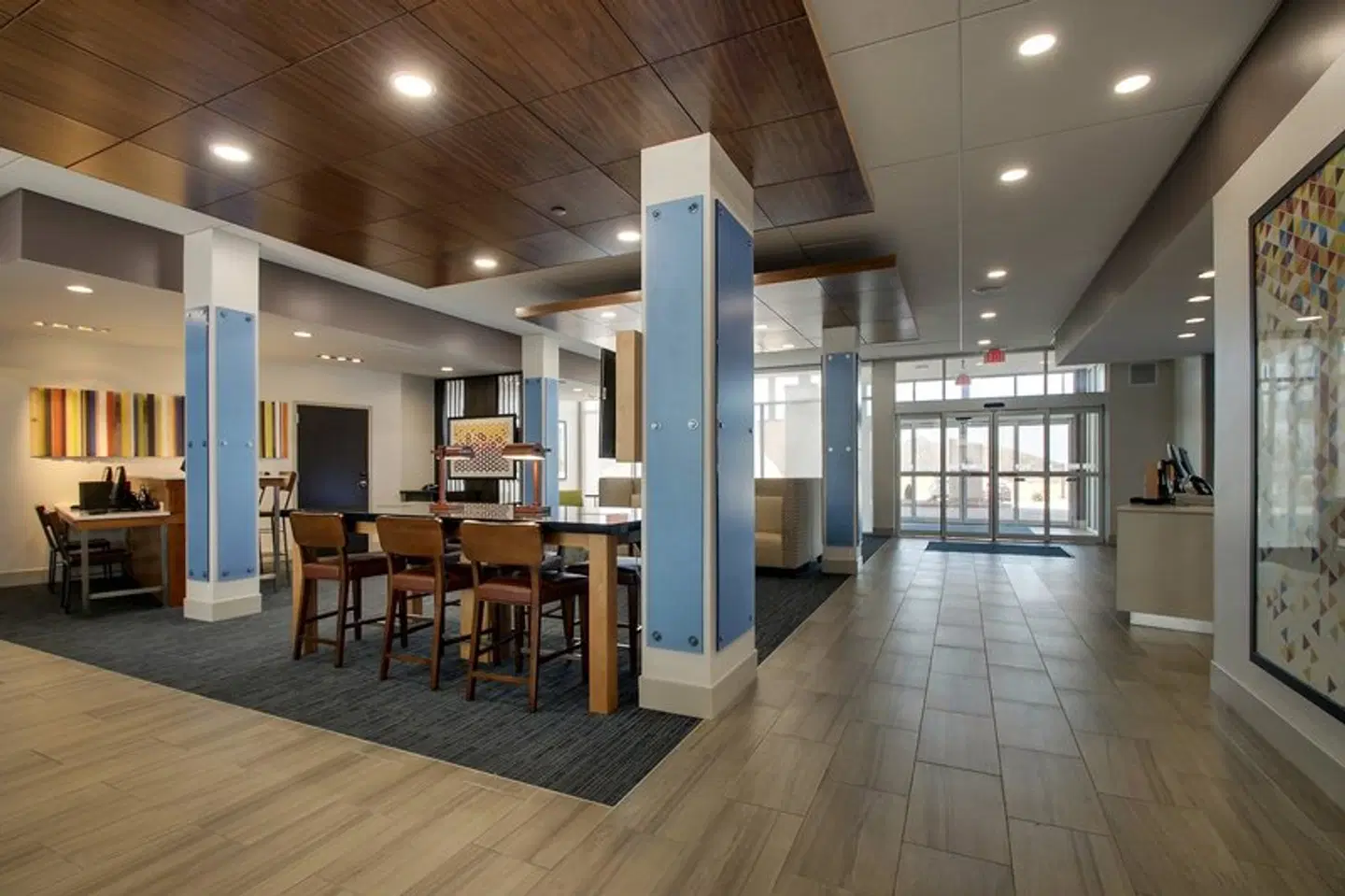 Holiday Inn Express & Suites Mount Vernon by IHG LOUNGE_LOBBY