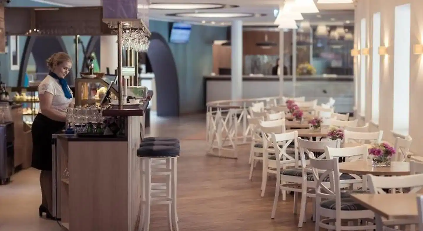 Strand Spa & Conference Hotel Bar