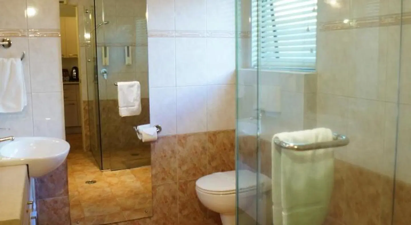 Cornwall Park Motor Inn Badezimmer