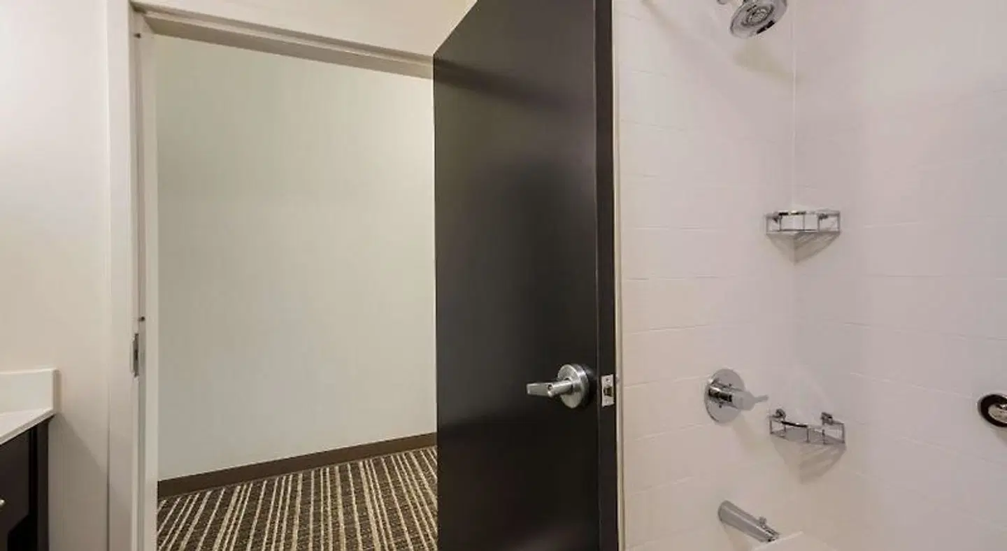 Sleep Inn & Suites Yukon Oklahoma City Badezimmer