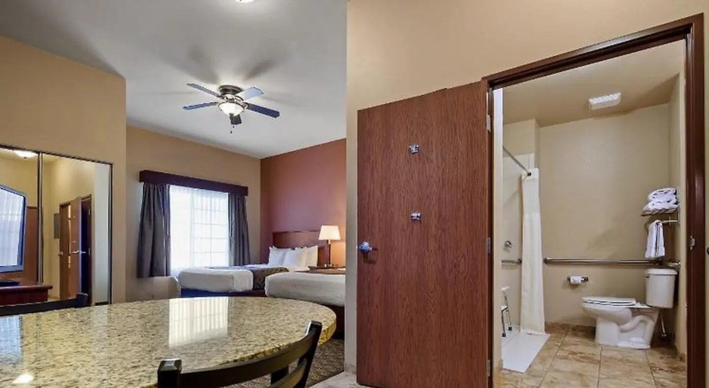 Best Western North Edge Inn ROOM_EXAMPLE