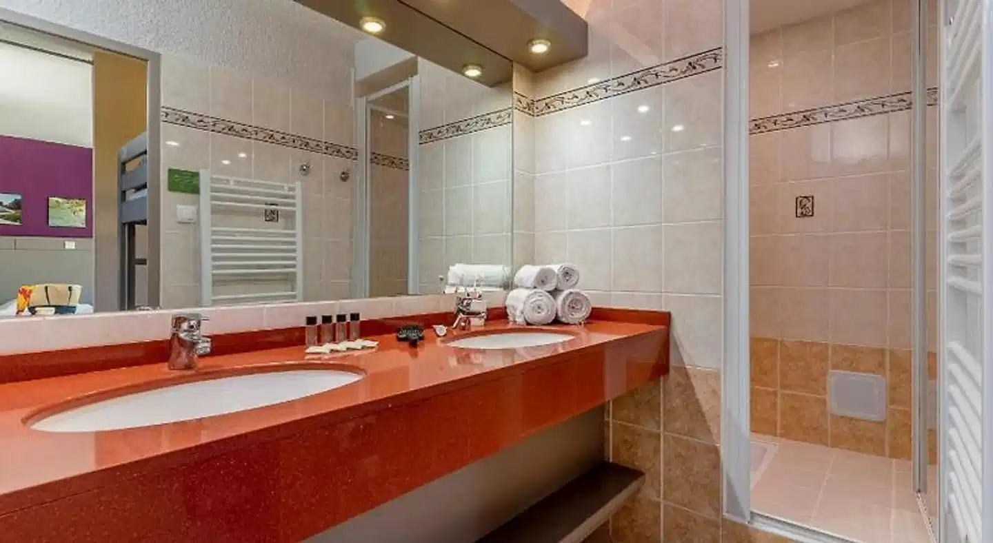 Club Belambra Riviera Beach Club Badezimmer