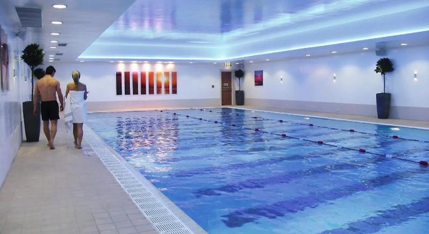 voco Sheffield by IHG Hallenbad