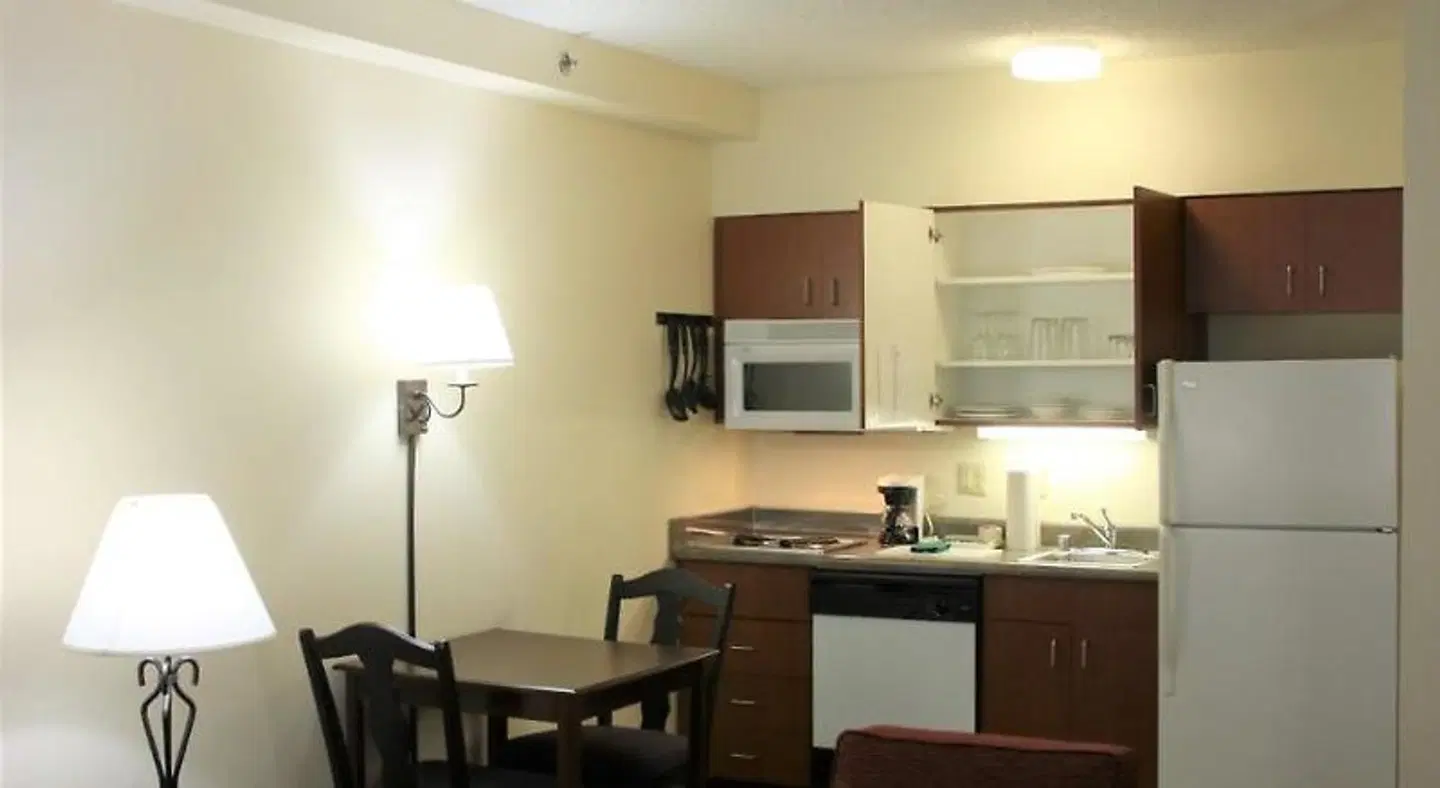 Hawthorn Suites by Wyndham Louisville East ROOM_EXAMPLE