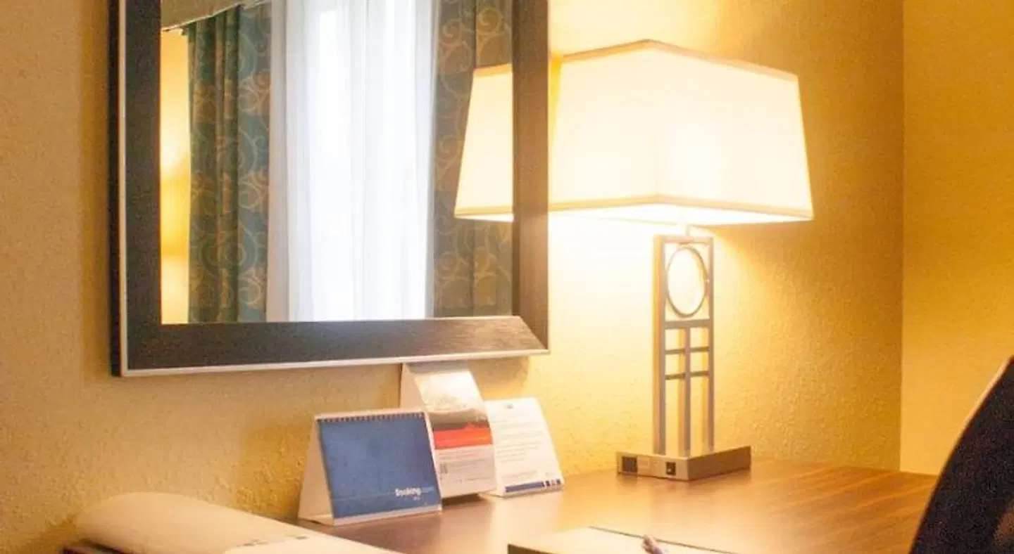 Holiday Inn Express & Suites Jacksonville South - I-295 by IHG ROOM_EXAMPLE