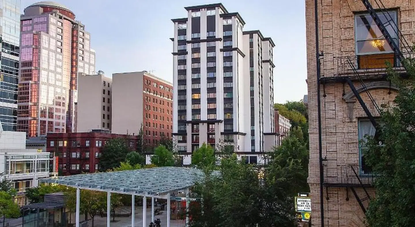 The Paramount Hotel Portland EXTERIOR