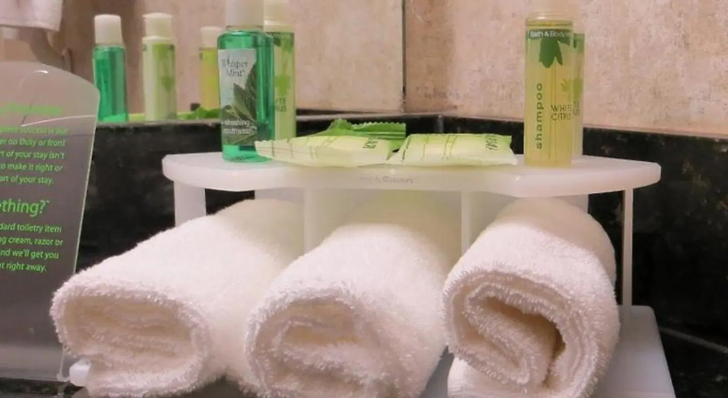 Holiday Inn Express Show Low by IHG HEALTH_BEAUTY