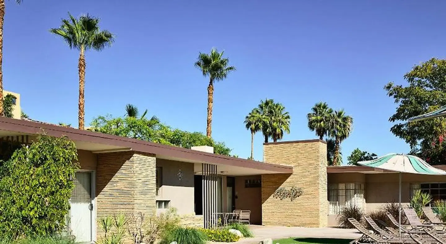 The Hideaway EXTERIOR