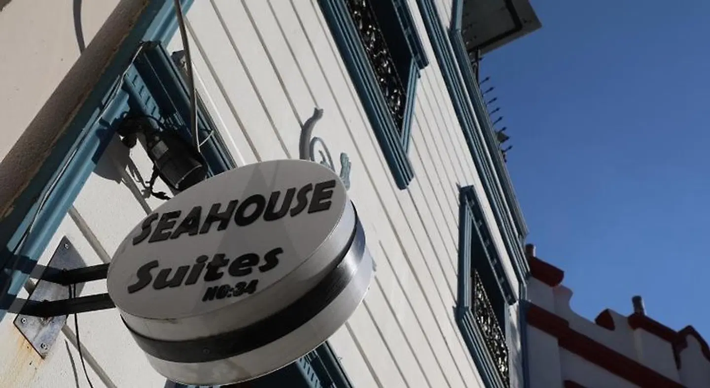 Sea House Suites EXTERIOR