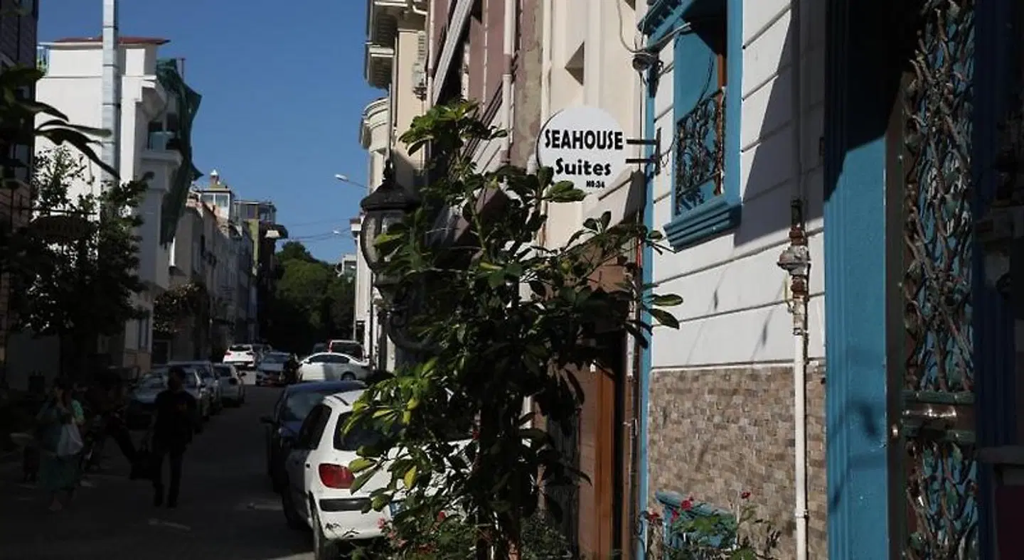 Sea House Suites EXTERIOR