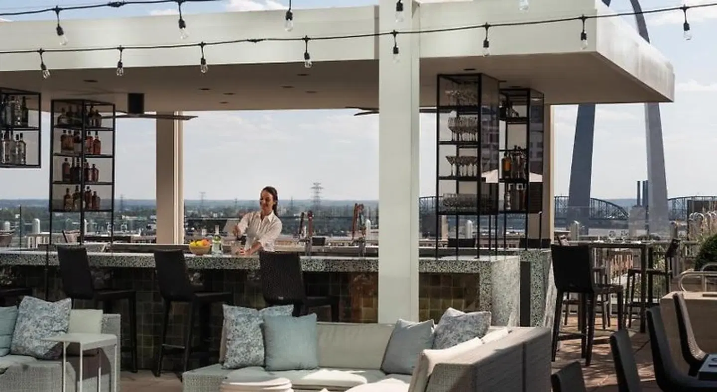 Four Seasons St. Louis LOUNGE_LOBBY