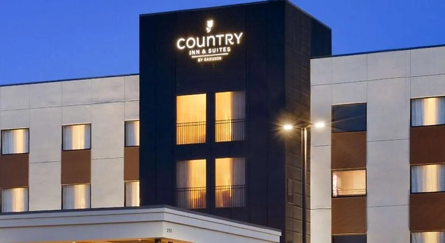 Country Inn & Suites by Radisson, Oklahoma City-Bricktown, OK EXTERIOR