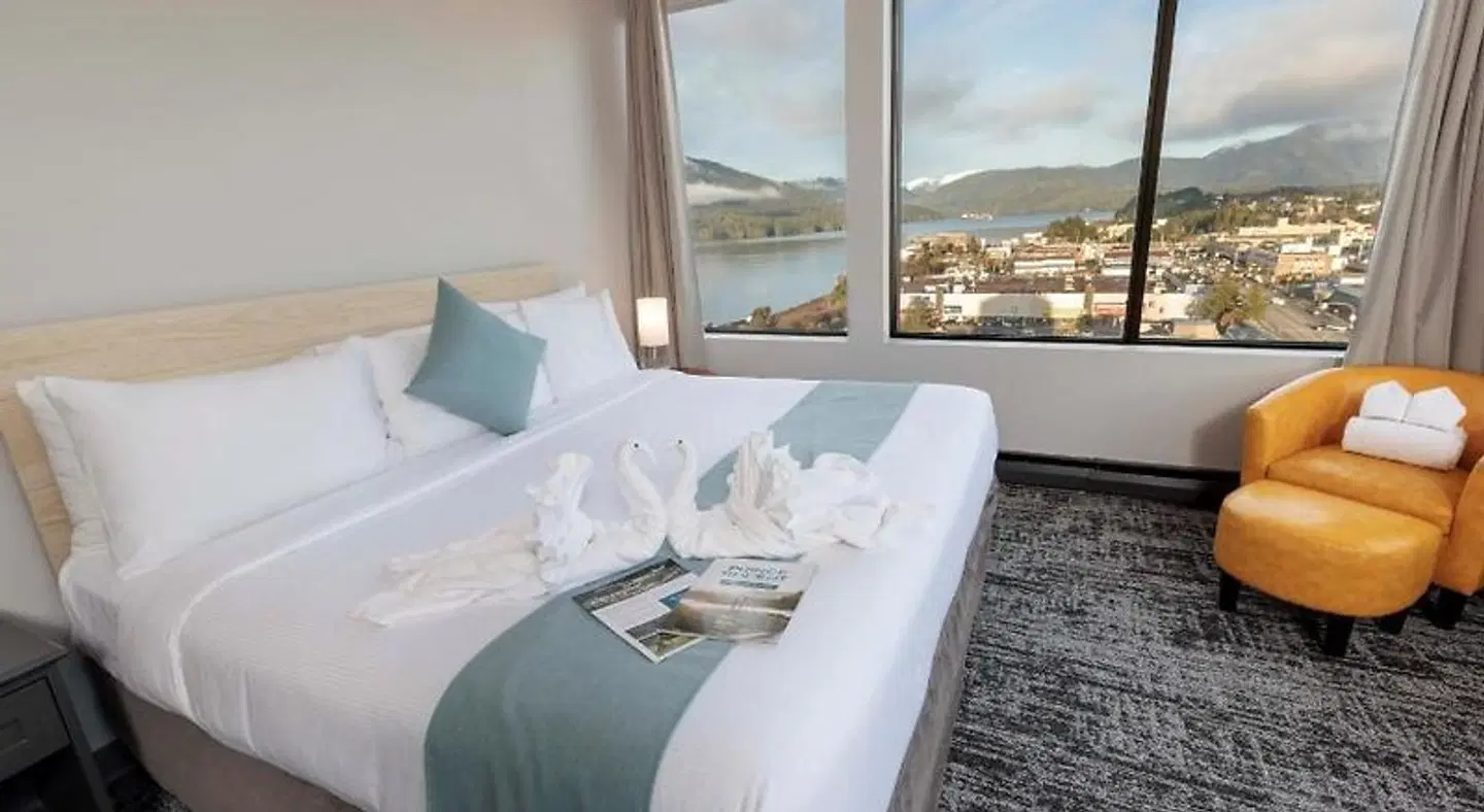 Highliner Hotel & Conference Centre ROOM_EXAMPLE