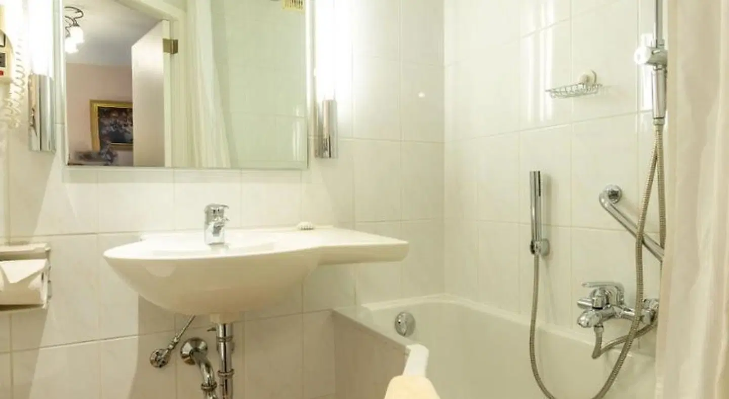 The Black Swan Hotel Badezimmer